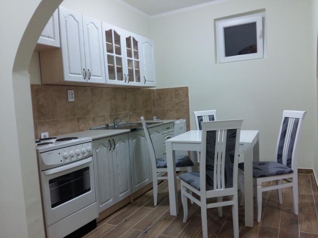 Apartment Radovan ริเยกาเซรโนเยวิชา ภายนอก รูปภาพ